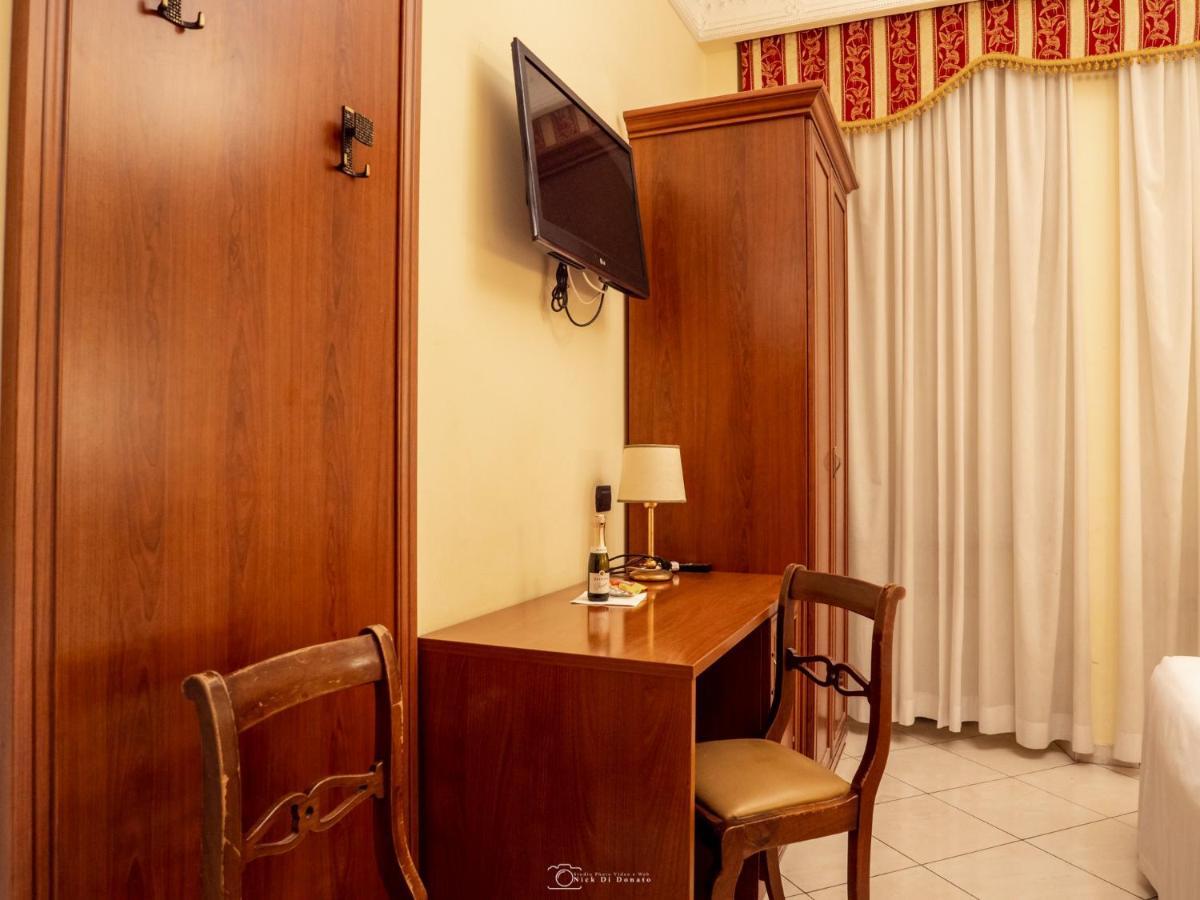Alla Basilica Rooms Рим Екстер'єр фото