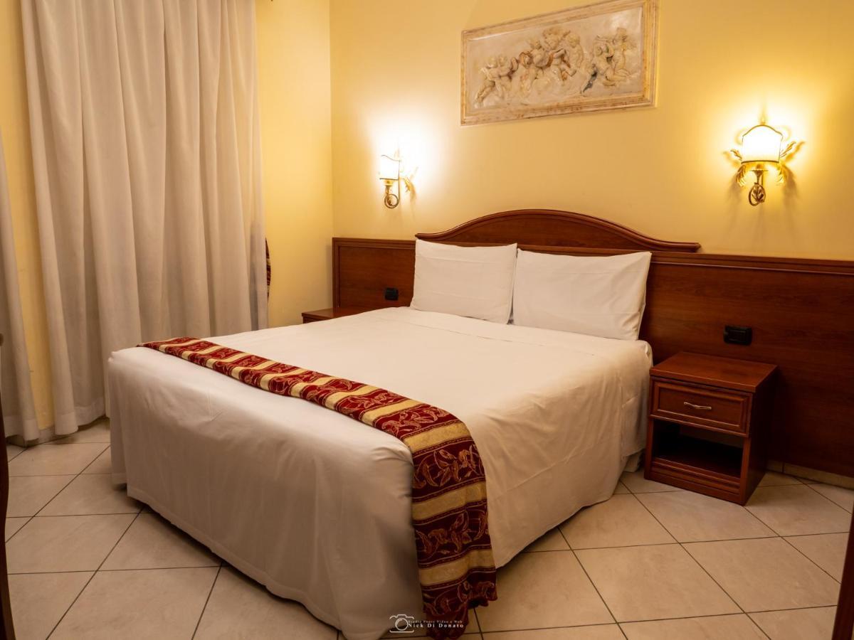 Alla Basilica Rooms Рим Екстер'єр фото