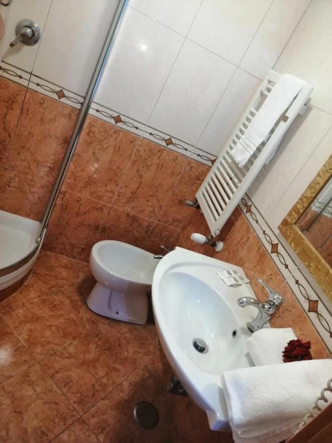 Alla Basilica Rooms Рим Екстер'єр фото