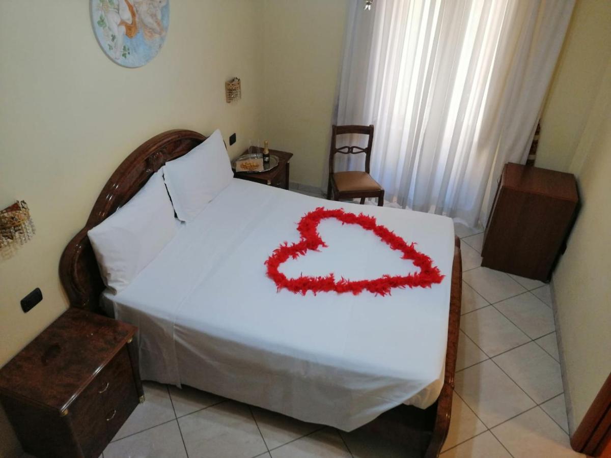 Alla Basilica Rooms Рим Екстер'єр фото