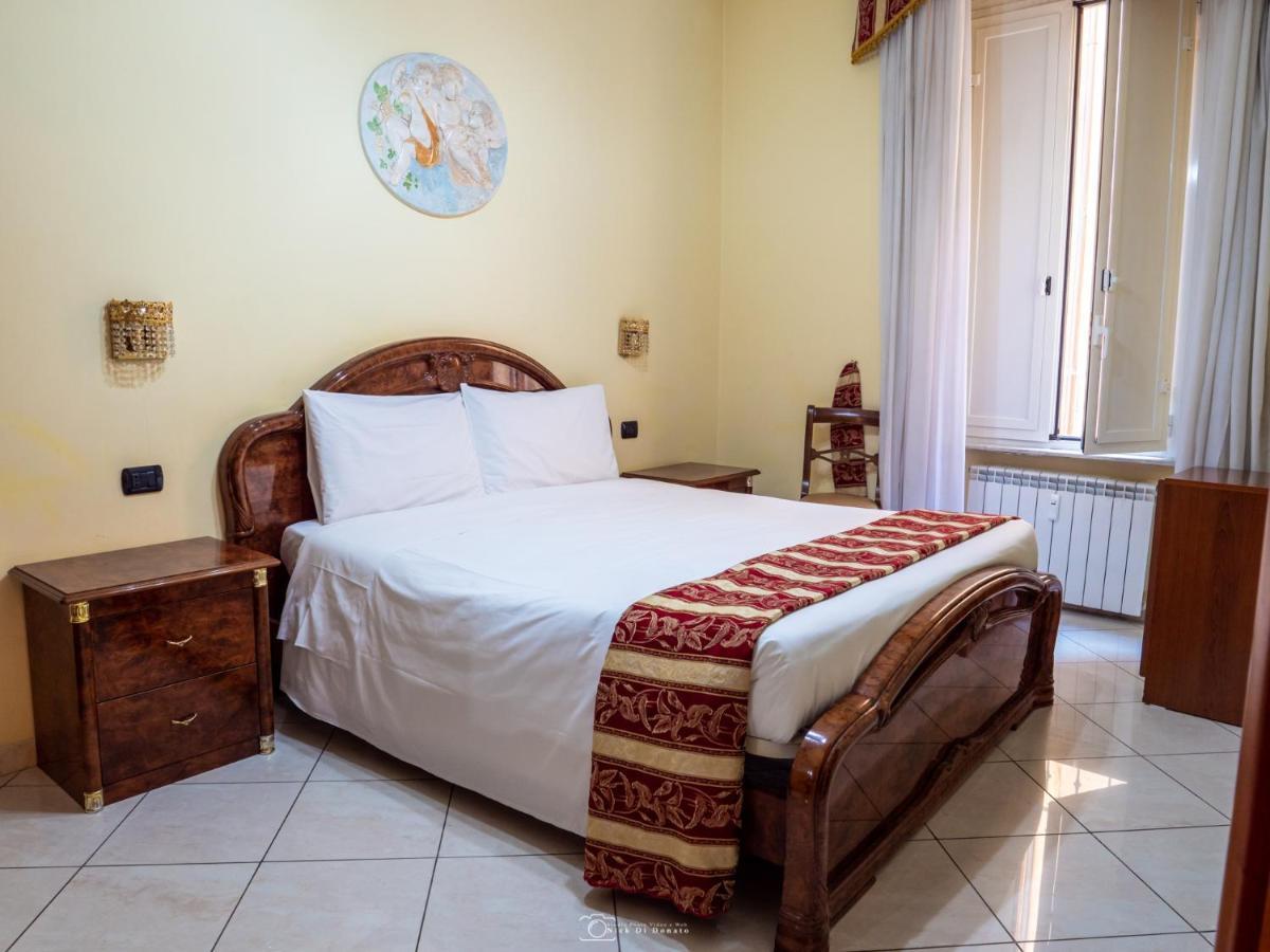 Alla Basilica Rooms Рим Екстер'єр фото