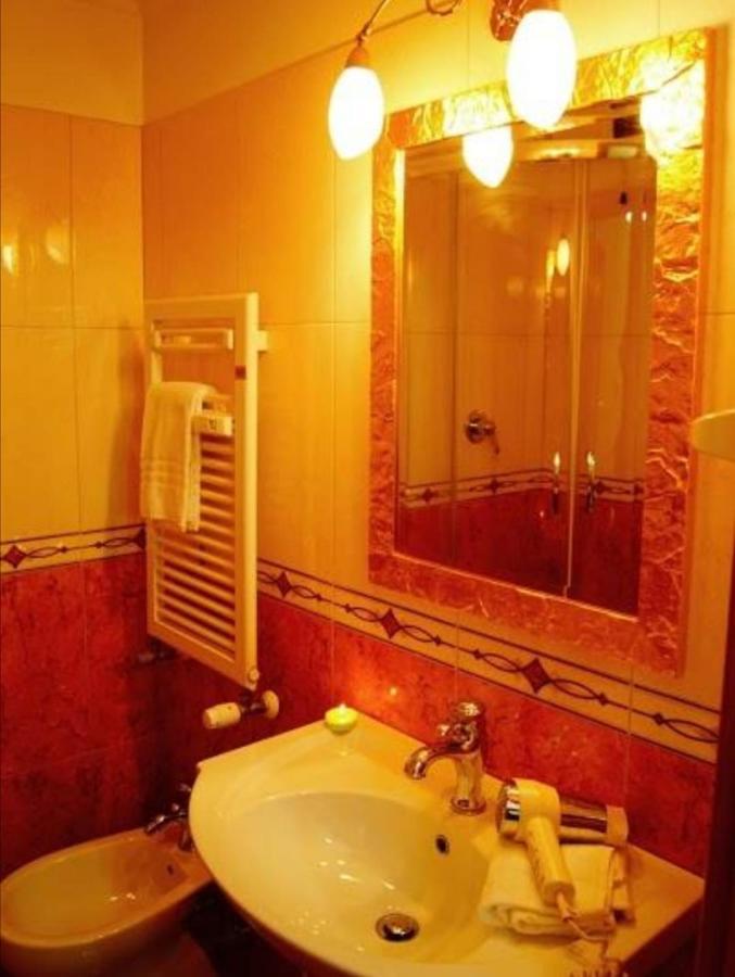 Alla Basilica Rooms Рим Екстер'єр фото